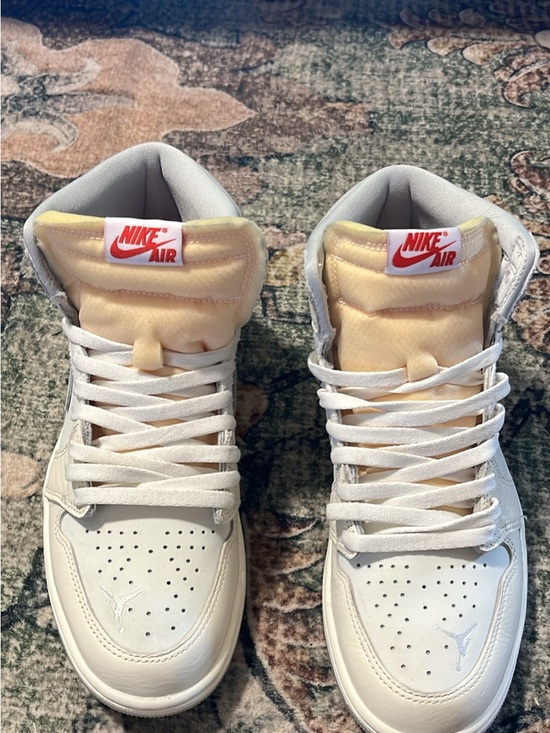 Jordan Other - Jordan Men’s White & Cream AJ 1 OG - Nike Air Size 8.5 Men Like New Condition